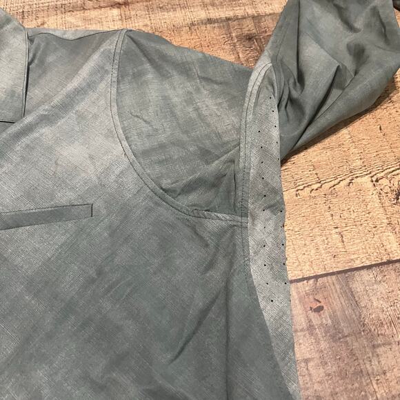 Athleta Women's Green Performance Stretch Urbanite Printed Button Up Shirt Sz L - Picture 6 of 7